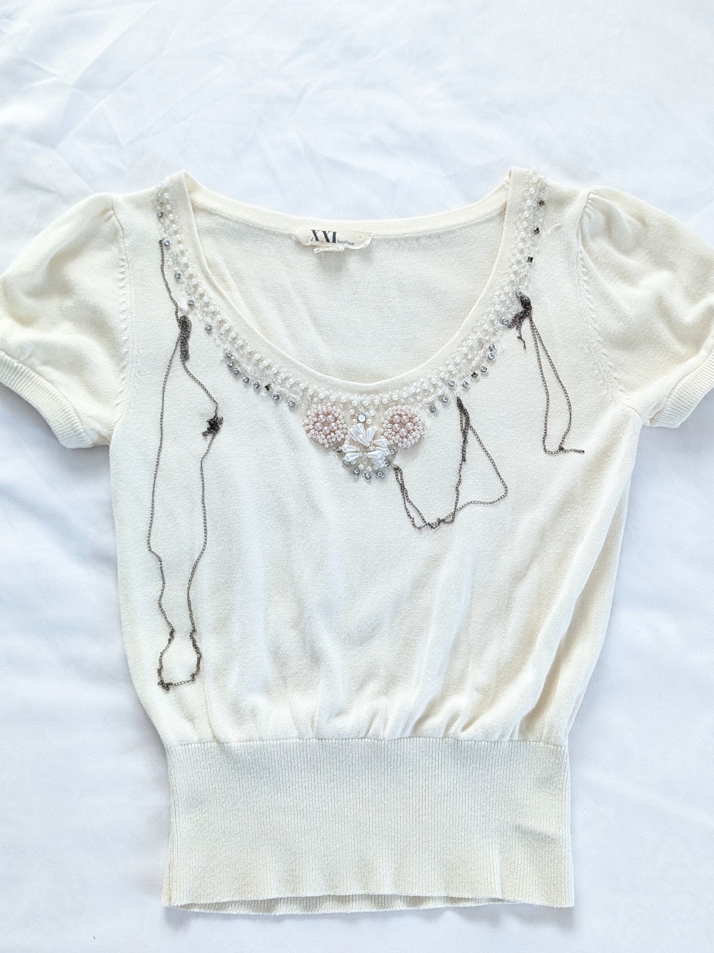 Vintage Y2k Forever 21 Ivory Embellished Scoop Neck Short Sleeve Top